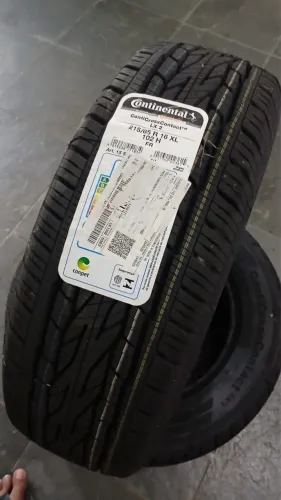 Vendo dois pneus novos 