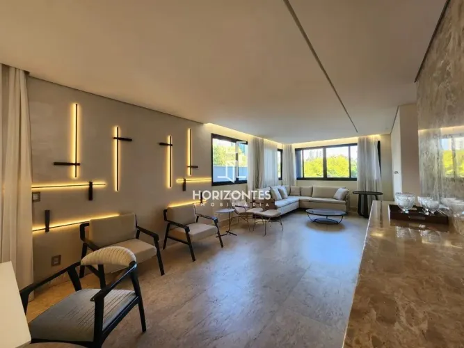 Luxuoso Apartamento à Venda em Lourdes, BH .