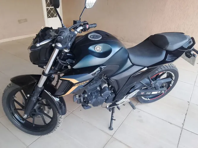 Vendo Fazer FZ 25