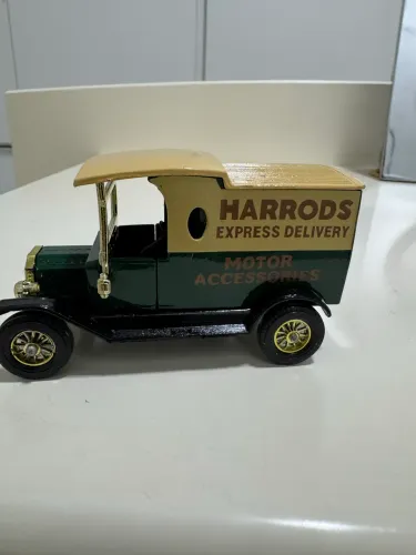 MODELS OF YESTERDAY 1922 -HARRODS/FORD T- PERFEITO