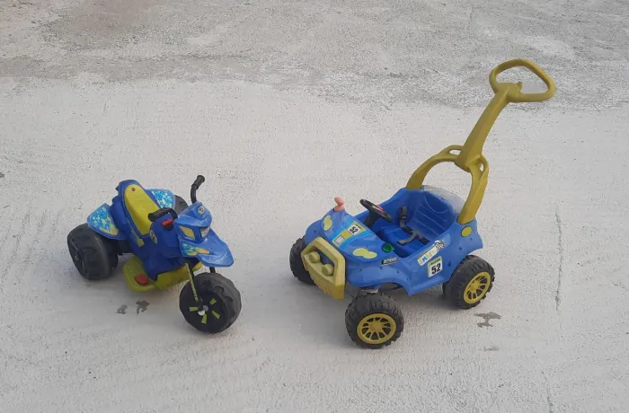 Carrinho e moto infantil Bandeirantes 