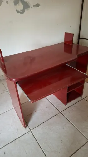 Mesa para computador MDF usada