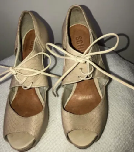 Sandália boot couro salto fino amarração Schutz tamanho 34