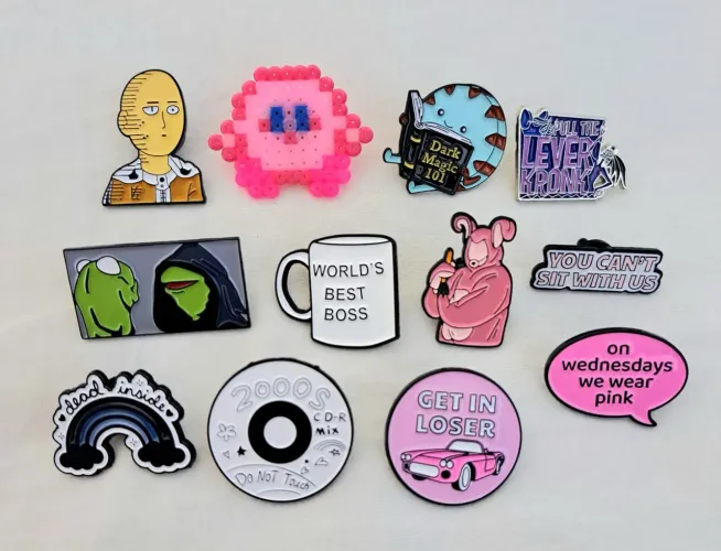 Pins - One Punch Man / Mean Girls / Friends / The Office / Emo / Disney / Kirbyetc