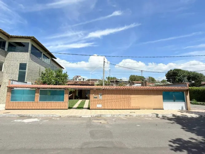 CASA PÉ NA AREIA À VENDA EM JACARAÍPE SERRA/ES