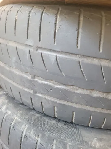 Pneus Meia Vida 195/60 R16