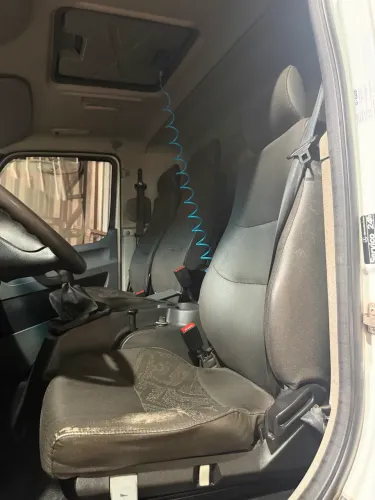 Accelo 1316 CE baú Truk