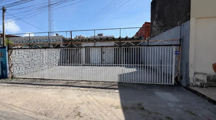 ALUGO IMÓVEL COMERCIAL NA AVENIDA OLAVO BILAC / CONTATO: *90
