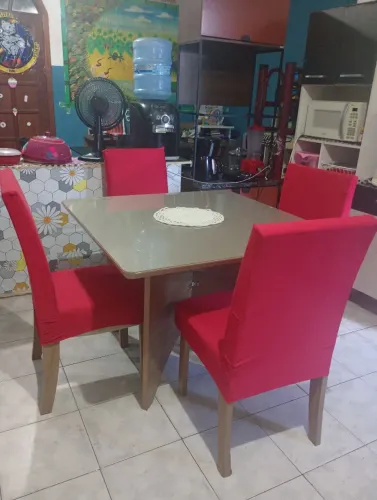 Slaa de janta 4 cadeiras, faço a entrega, aceito cartão e pix