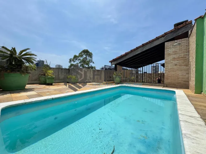Cobertura Penthouse com varanda e lazer a venda no Tombo, Guaruja