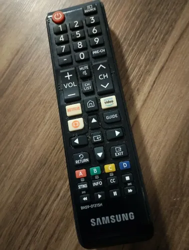 Vendo controle de smart tv Samsung original por 30 reais para vir retirar ok 