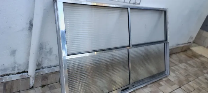 Porta esquadria alumínio 