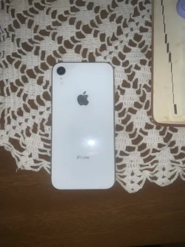 iPhone XR 64GB (Branco)