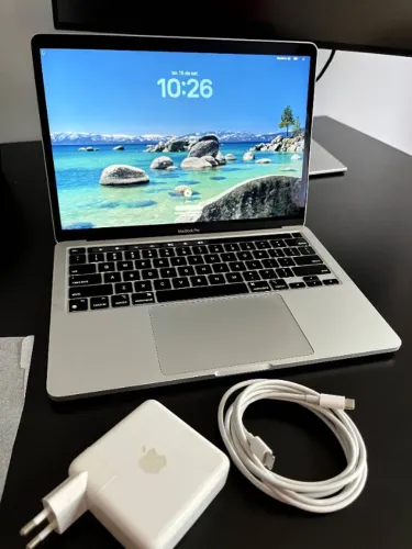 MacBook Pro M1 8-Core CPU and 8-Core GPU 13" (Late 2020) 512GB SSD