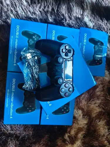 Controles para PC e consoles