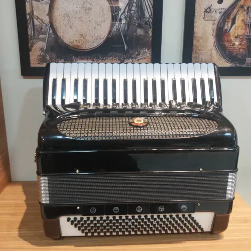 Acordeon Sanfona Monarch 120 baixos - Italiana