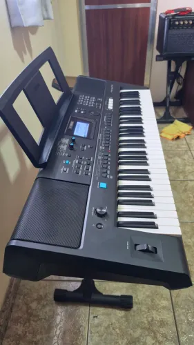 Yamaha Psr E473