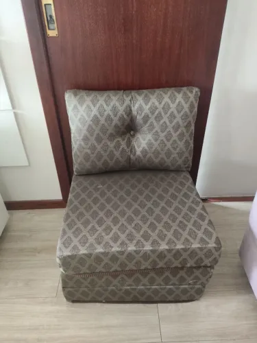 Poltrona cama de solteiro dobrável 