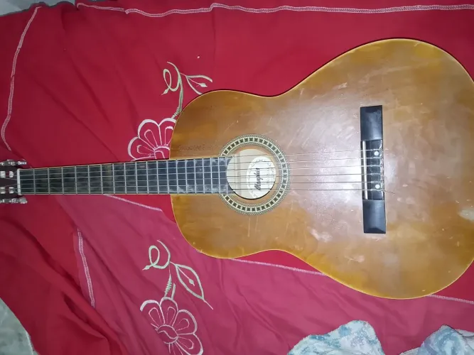 Violão acústico