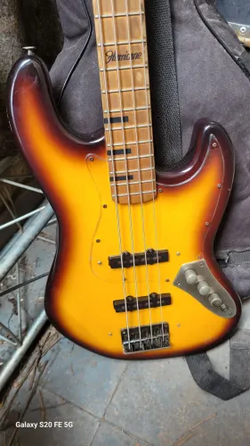 Baixo Hurricane Jazz Bass