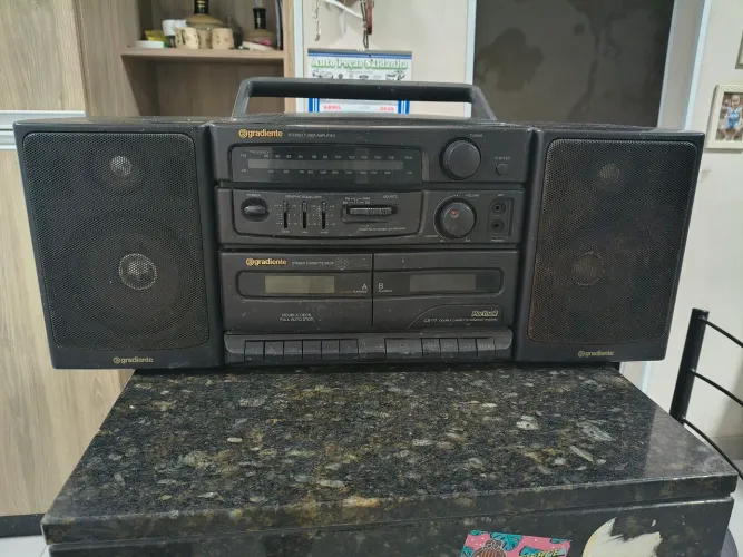 Rádio boombox Gradiente CS77