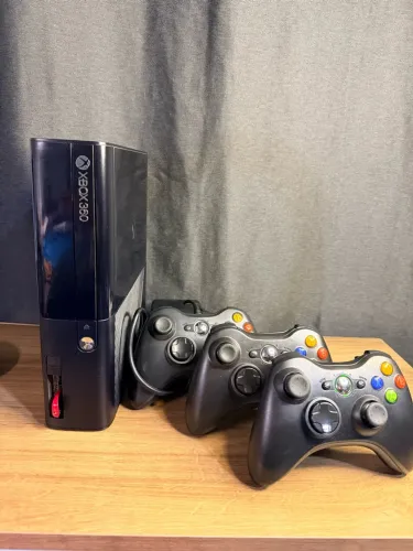 Xbox360 - 3 Controles - 500Gb - Lacrado - Xploit