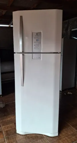 Vendo geladeira Electrolux frost free