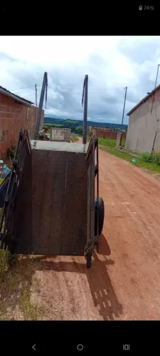 Carroça semi nova