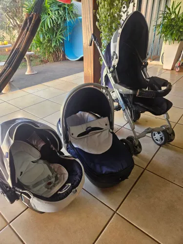Carrinho de bebe 3x1 Moisés e bebe conforto 