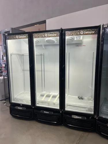 Cervejeira 3 portas 1450L Gelopar - pronta entrega
