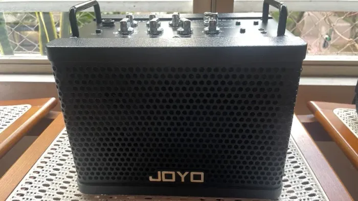 Amplificador guitarra/violão portátil sem fio c/efeitos Joyo DC-15S