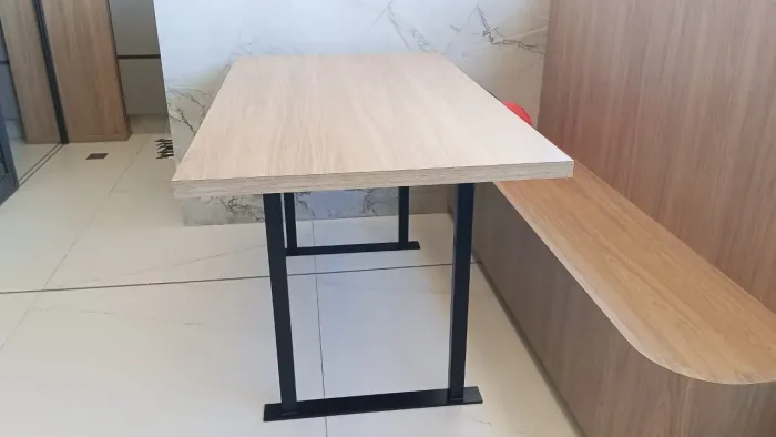 Mesa de Jantar / Escritório à Venda ?  
