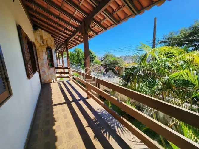 Excelente Casa para locação no bairro santa lucia