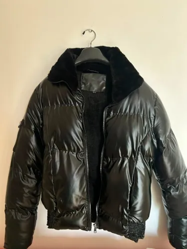 Jaqueta Puffer Preta Peluciada Feminina Seminova