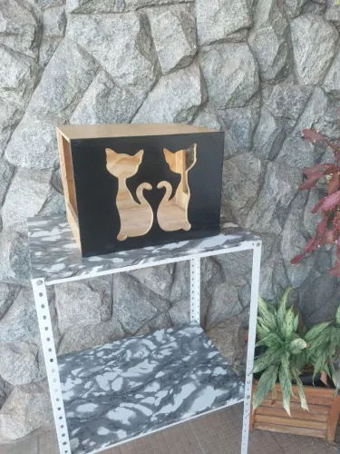 Casinha/toca para gatos mmn design - compensado naval excelente estado