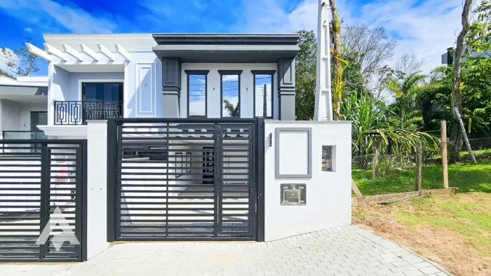 Casa de 207m² com 3 dormitórios à venda por R$ 1.290.000,00 - Bairro Ponta Aguda - Blumena