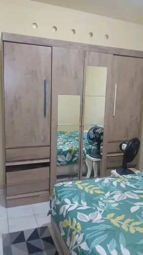 Quarda roupas muito bom