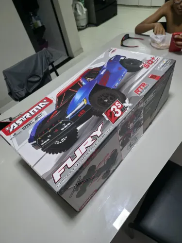 Automodelo arrma fury 223s
