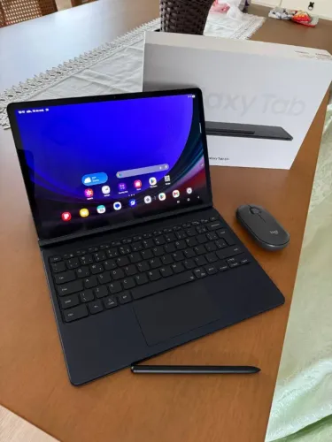 Galaxy Tab S9plus + Capa teclado + S-Pen + Mouse Logitech Pebble 2