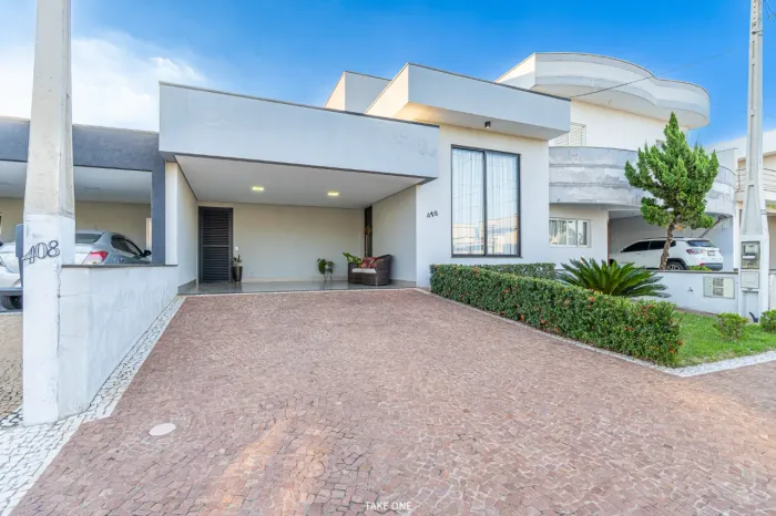 Casa no condomínio campos do conde para venda com 3 quartos, sendo 3 suítes, 188m²