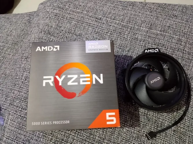 Processador AMD Ryzen 5 5600G com Cooler Original -PARA VENDER RÁPIDO!