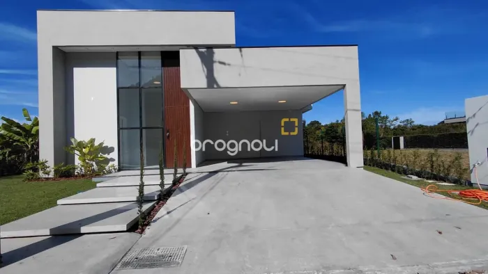 Casa Alto Padrão em Condomínio Fechado - Segurança, Conforto e Sofisticação!