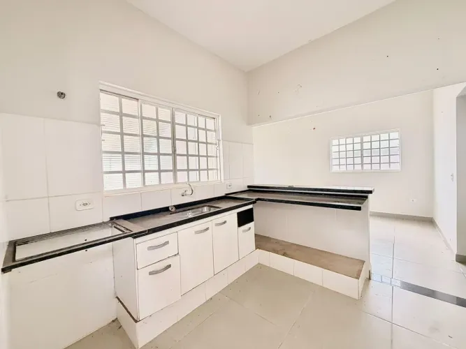 Casa para Venda em Presidente Prudente, Jardim Barcelona, 3 dormitórios, 1 suíte, 2 banhei