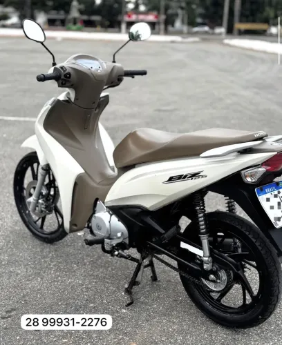 Biz 125 2024 branco pérola 