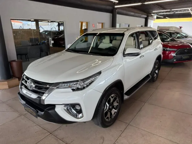 Toyota Hilux SW4 4X4 2.8 Diesel 2019