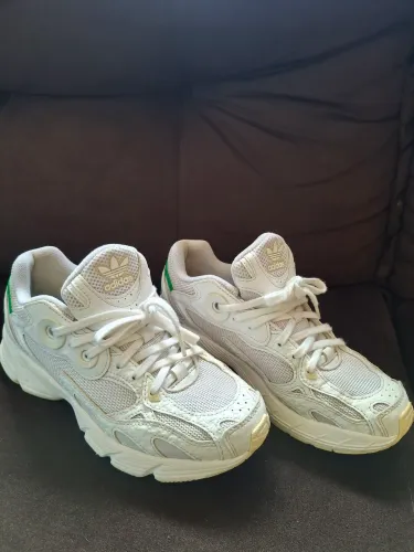 Tênis Adidas Astir Feminino Branco e Verde - Tam 36 (Original)
