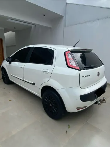 Fiat Punto Essence 1.6 Flex 16V 5P 2013