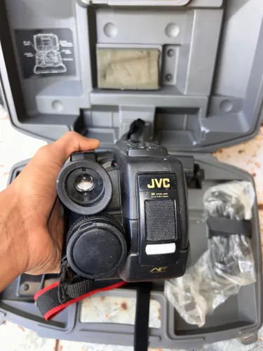 Câmera Filmadora JVC Compact VHS Vintage Retrô para Colecionador