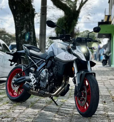Suzuki - GSX 8S 0 km