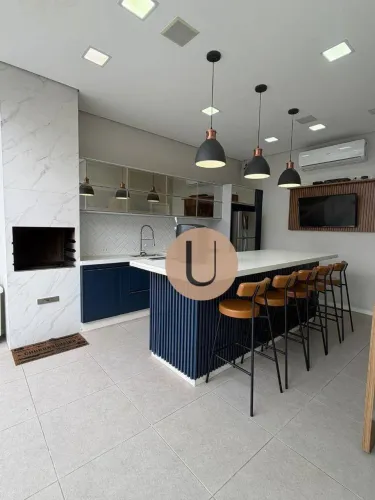 Casa com Piscina Terreno 5x50m² sendo 2 dorm. 1 Suite à venda, por R$ 1.080.000 - Vila Ant